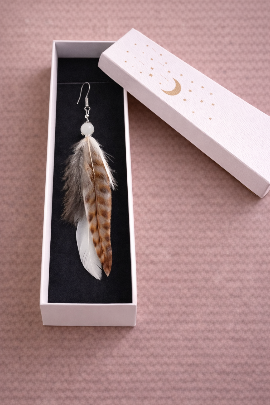 Alma Bosque – pendientes artesanales de plumas